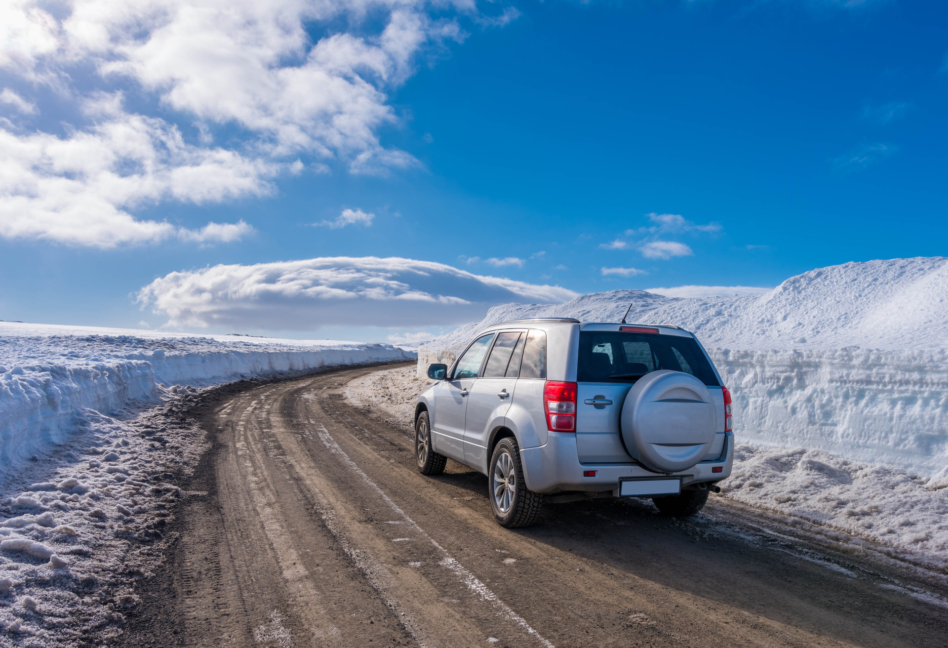 Louer une voiture en hiver : neige, sol accidenté et froid - KAYAK