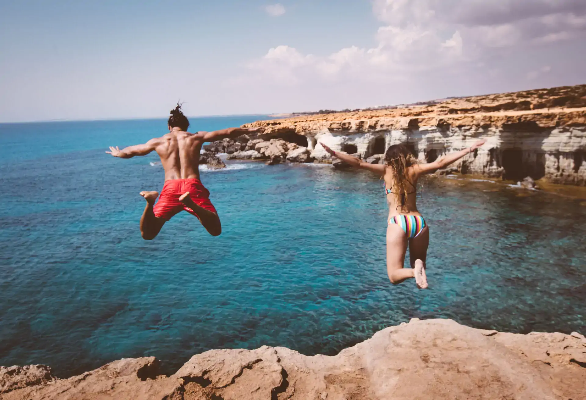 dest_cyprus_theme_cliff-diving_summer_gettyimages-905496444_universal_within-usage-period_90958