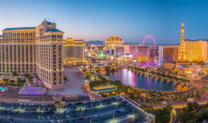 Séjours à Las Vegas dès 1 306 € - Recherchez un vol+hôtel sur KAYAK