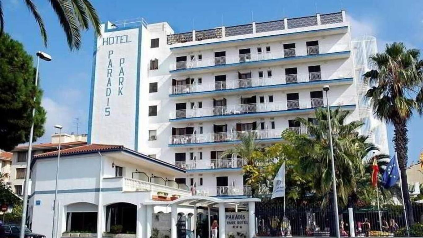 Hotel Paradis Park à partir de 36 €. Appart'hôtels à Pineda de Mar - KAYAK