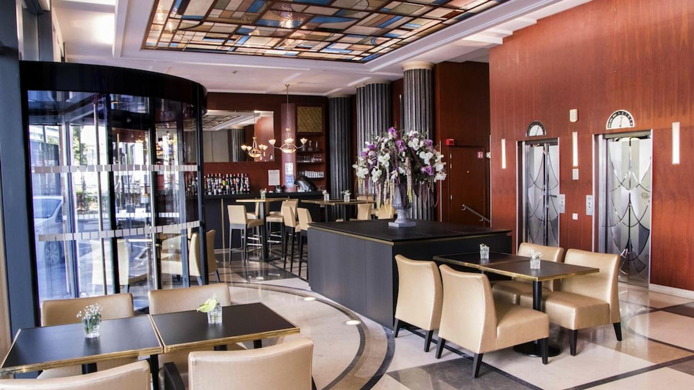 Hotel Art Deco Euralille à partir de 54 €. Hôtels à Lille - KAYAK