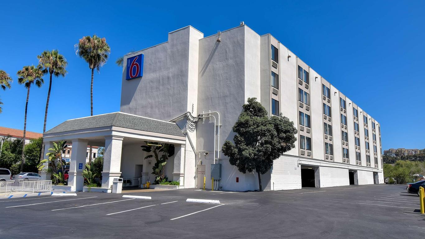 Motel 6-San Diego, Ca - Hotel Circle - Mission Valley à partir de 59 €.  Motels à San Diego - KAYAK