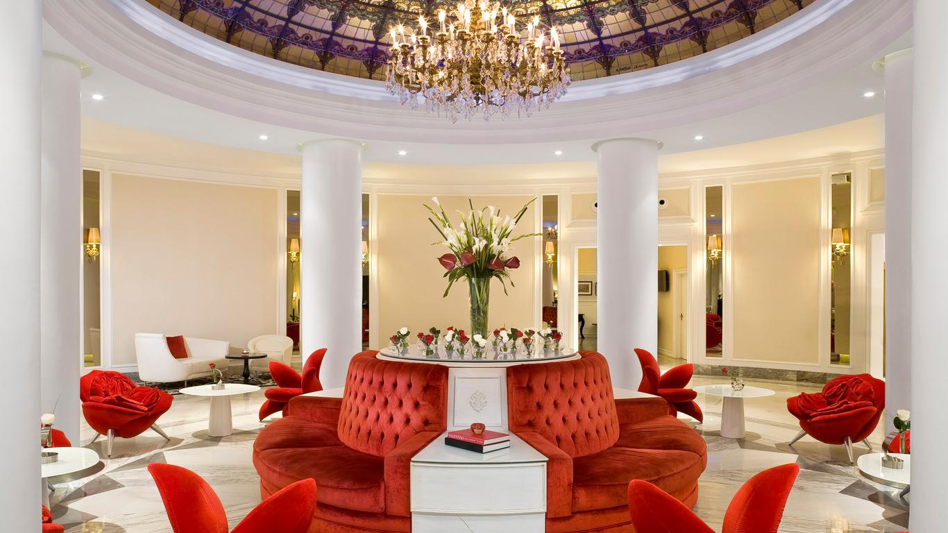 Hotel Colón Gran Meliá - The Leading Hotels of the World à partir de 133 €.  Hôtels à Séville - KAYAK