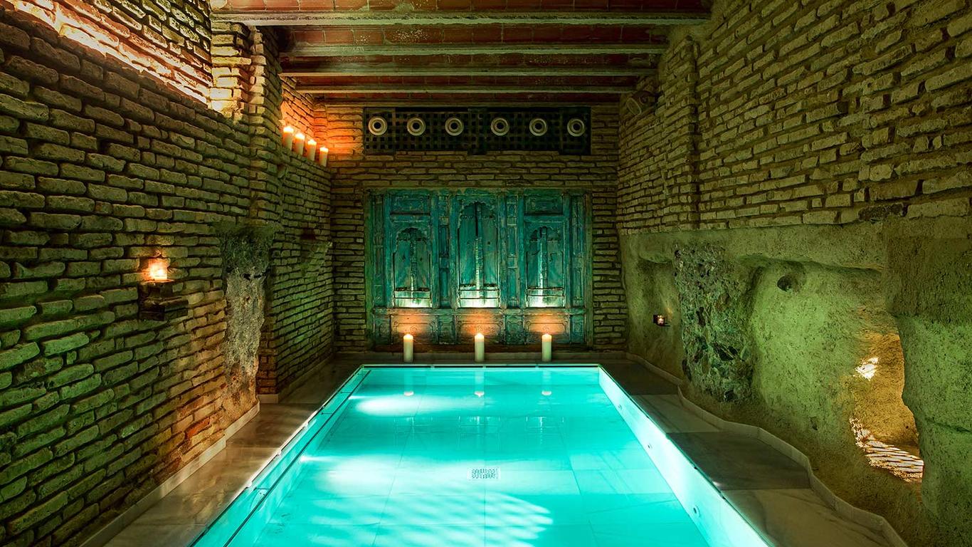 Aire Hotel & Ancient Baths à partir de 50 €. Hôtels à Almería - KAYAK